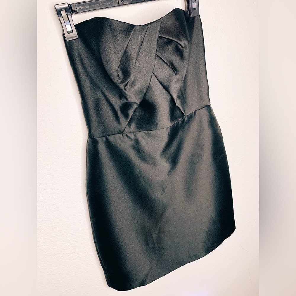 Lela Rose Bridesmaid Line Black Satin Strapless Fit & Flare Dress Size Medium